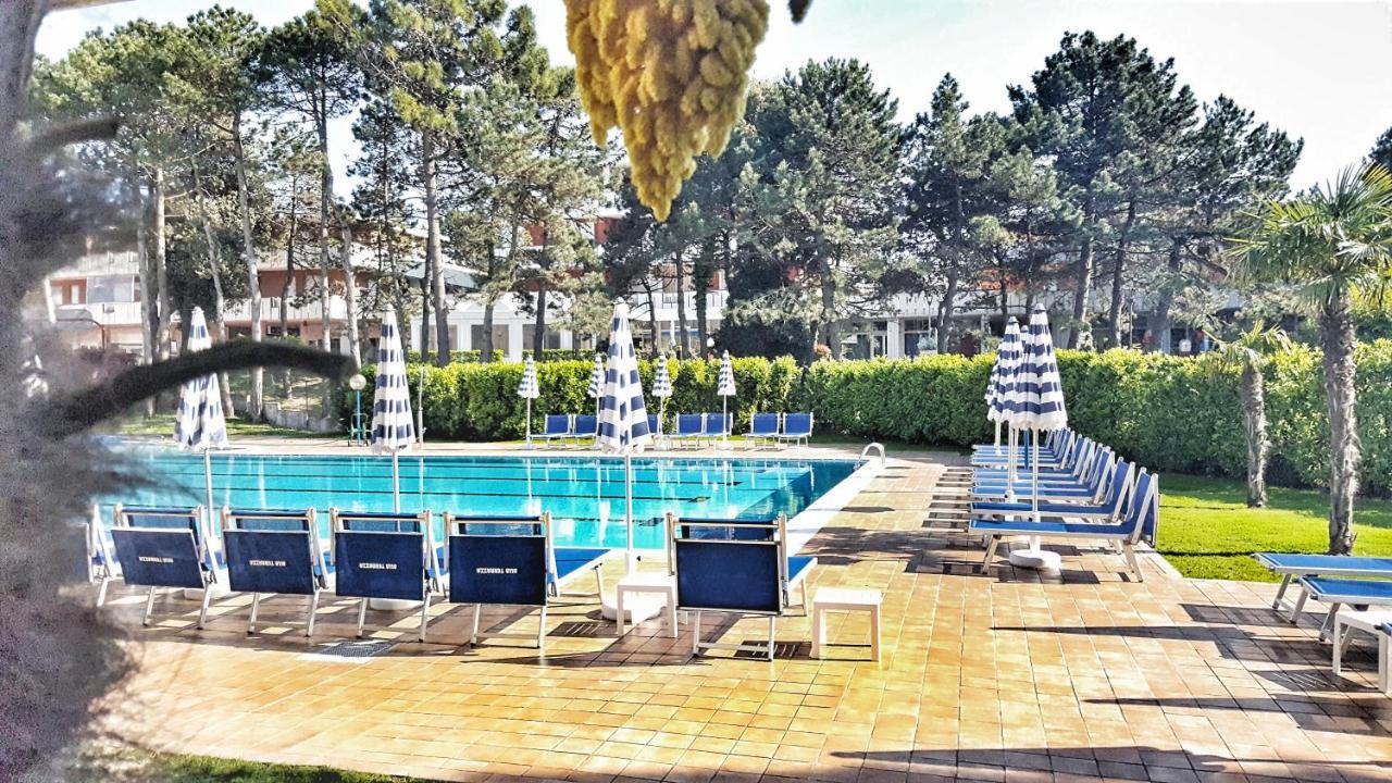 Hotel Alla Terrazza 비비오네 외부 사진