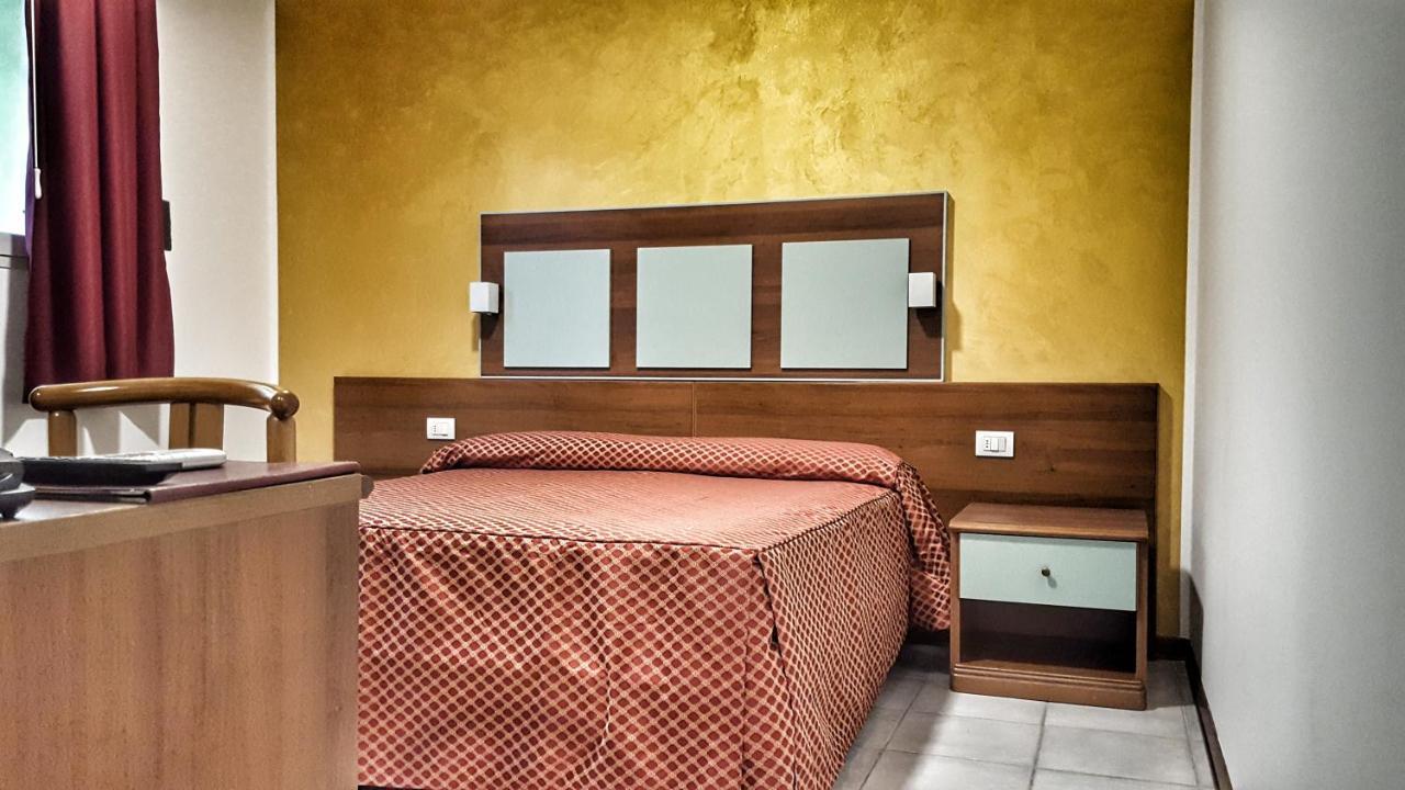 Hotel Alla Terrazza 비비오네 외부 사진