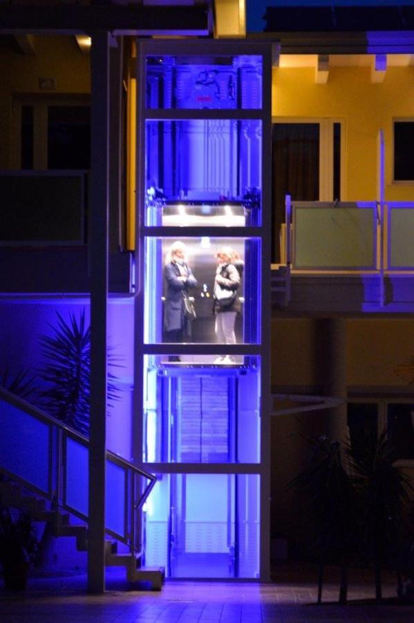 Hotel Alla Terrazza 비비오네 외부 사진